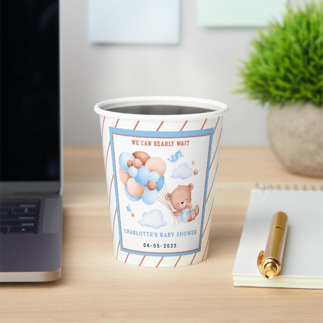 Junge Teddybär „Wir können es kaum erwarten“ Babyp Pappbecher (InSitu)