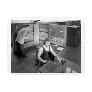 Junge trifft Mädchen, Computer-Dating, im Vintage- Magnet