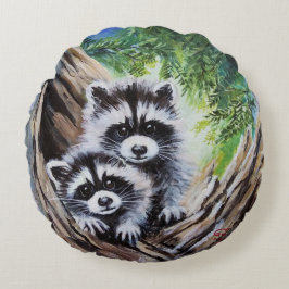 Junge Waschbären in Baumkronen Rundes Kissen