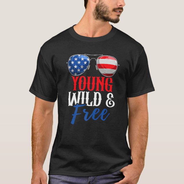 Junge wilde und freie USA 4. Juli amerikanische Fl T-Shirt (Vorderseite)