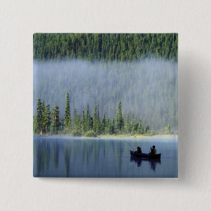 Jungen beim Fischen am Waterfowl Lake, Banff Natio Button