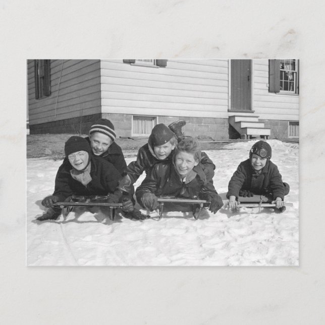 Jungen beim Schlittenfahren, 1936 Postkarte (Vorderseite)