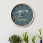 Jungen Cool T-Rex Dinosaur Dig Kinder Uhr<br><div class="desc">Diese coole und moderne Jungenuhr verfügt über ein T-Rex-Dinosaurier-Skelett. Die Uhr kann mit dem Namen Ihres Kindes personalisiert werden und verfügt über eindeutige lesbare Nummern. Der perfekte prähistorische Dinosaurier verwöhnt Sie mit einem thematischen Dekor für Ihr Kinderzimmer oder Ihr Kinderzimmer.</div>