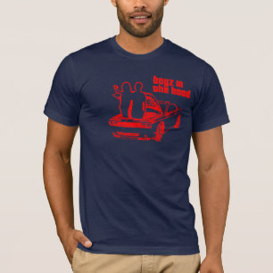 Jungen in der Haube (rot) T-Shirt