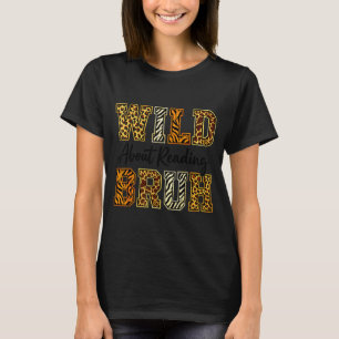 Jungen lustiges wildes Tier über das Lesen von bru T-Shirt