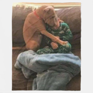 JUNGEN UND SEIN HUND FLEECEDECKE