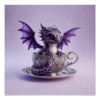 Junger lila-weißer Fairmont-Drache in einer Tasse