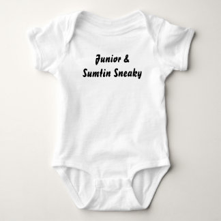 Jüngeres u. Sumtin hinterlistig Baby Strampler