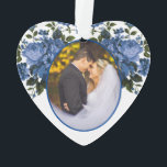 Jungfrau Mary Religious Rose Foto Spitzenverzierun Ornament<br><div class="desc">Sie werden dieses wunderschöne katholische Bild der gesegneten Jungfrau Mary,  Unsere Dame von Grace mit blauen Rose und Vintagen Spitzen Liebe. Im Gegenteil,  Ihr eigenes Foto kann mit unserer einfachen Vorlage hinzugefügt werden.</div>