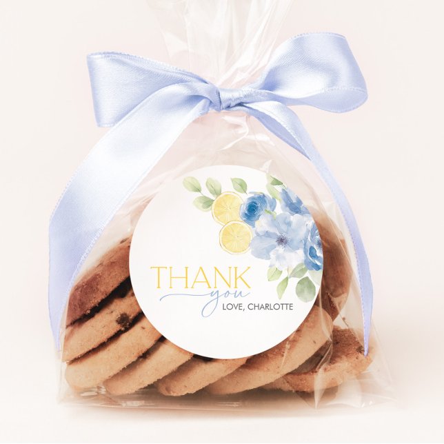 Junggesellinnen-Abschied Hauptliebling Blau Gelb G Runder Aufkleber (She found her Main Squeeze! Bridal Shower Blue floral lemon citrus favor stickers)