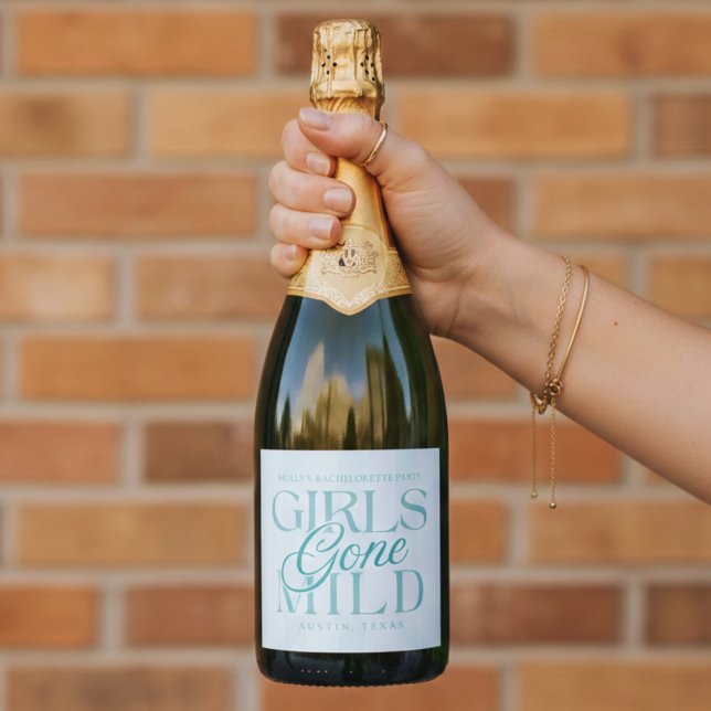 Junggesellinnen-Abschied in Blau (Girls Gone Mild Blue Bachelorette Sparkling Wine Label)