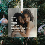 Junggesellinnenabschiede? Foto Ornament Aus Glas<br><div class="desc">Warum frag dir deine Bestien nicht als Brautmädchen auf deiner Hochzeit mit diesem einfachen,  modernen Foto-Sake-Ornament. Kann für Trauzeugin,  Blumenmädchen usw. geändert werden. Der perfekte Hochzeitsansatz,  der Ihre Mädchen zum Lächeln bringt und sie mit einem Sake verlasse,  den sie noch viele Jahre lang genießen werden!</div>