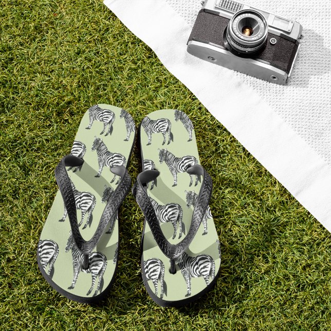 Jungle Zebra Wild Pattern & Personalized Name Flip Flops (Von Creator hochgeladen)