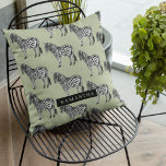 Jungle Zebra Wild Pattern & Personalized Name Kissen<br><div class="desc">Jungle Zebra Wild Pattern & Personalized Name</div>
