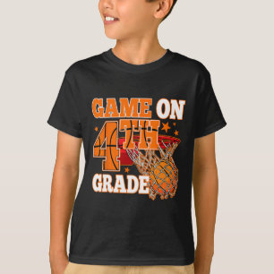 Jungs spielen auf 4. Klasse Basketball zurück zur T-Shirt