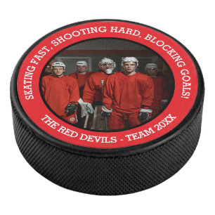 Jungs Team Foto und Slogan rot Schwarz-weiß Eishockey Puck