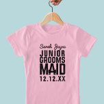 Junior Groomsmaid T - Shirt<br><div class="desc">Leckerei deine Junior Groomsmaid zu Junior Groomsmaid Shirts! Fügen Sie einfach ihren Namen und Ihr Hochzeitsdatum hinzu und lassen Sie sie Ihre Gäste mit ihrem Geschmack verwöhnen.</div>