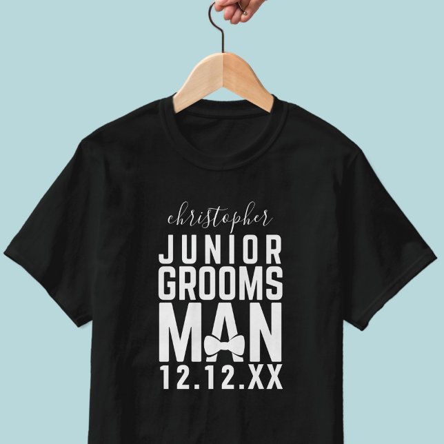 Junior Trauzeuge Wedding Brautparty T - Shirt (Add your Junior Groomsman's name and your wedding date to this black and white bridal party t-shirt)