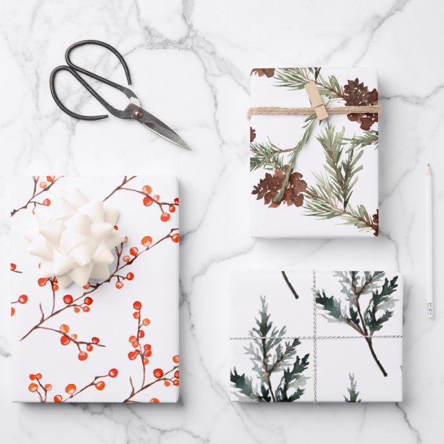 Juniper Pine Tree Branch Cones & Red Ilex Berries Geschenkpapier Set (Vorderseite)