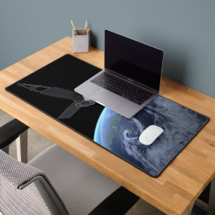 Juno Raumfahrzeug während der Erde Flyby Schreibtischunterlage