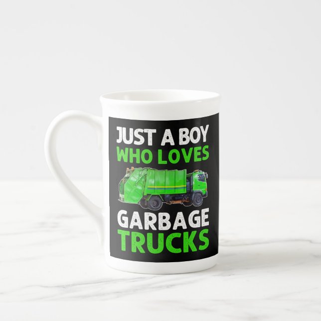 Just A Boy Who Loves Garbage Trucks Prozellantasse (Links)