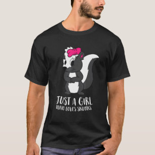 Just A Girl Who Lieben Skunks Funny Skunk Girl T-Shirt