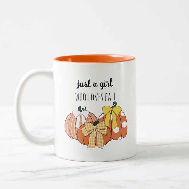 Just A Girl Who Loves Fall Leaves Pumpkins Bows Zweifarbige Tasse (Links)