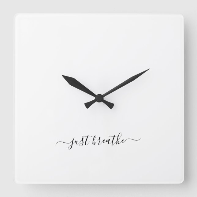 Just breathe black elegant script yoga large clock quadratische wanduhr (Vorderseite)