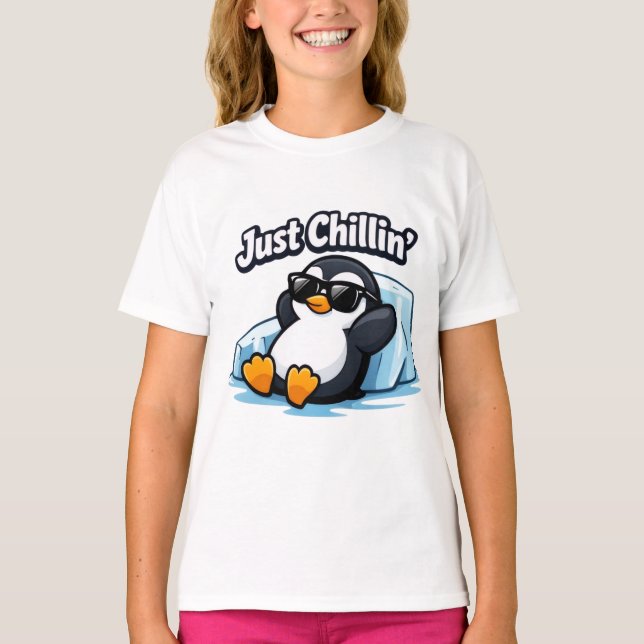 JUST CHILLING PINGUIN Throw Pillow T-Shirt (Vorderseite)