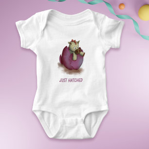 Just Hatted Lila Baby Dragon Girl Neuborn Strampler