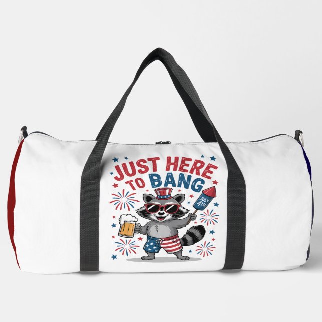 Just Here to Bang" - Patriotic Raccoon Duffle Bag (Vorderseite)