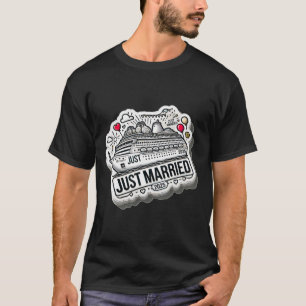 Just Married 2025 Wedding Rings Matching Couple Ne T-Shirt