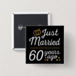 Just Married 60 Years Ago II Button<br><div class="desc">Niedliches Design, perfekt für jeden, der seit 60 Jahren verheiratet ist und für eine Hochzeitsfeier. Es ist ein hervorragendes passendes Outfit für Paare! 'Just Married 60 Years Ago' Zitat für ein Ehepaar, das vor 60 Jahren verheiratet got, oder ein Paar, das sich zum Hochzeitstag verlieh. Sind Sie ein romantischer Ehemann...</div>