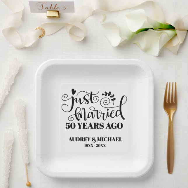 Just Married Any Year Anniversary Personalized Pappteller (Hochzeit)