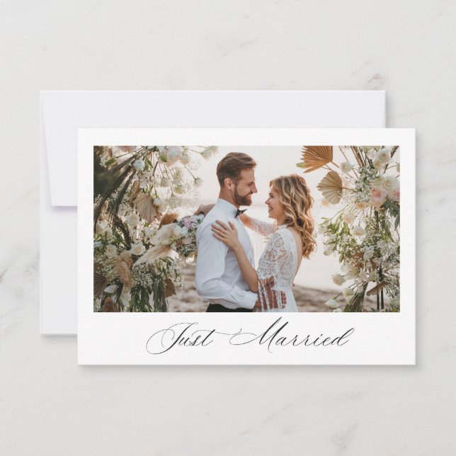 Just Married black script wedding announcement Dankeskarte (Vorderseite)