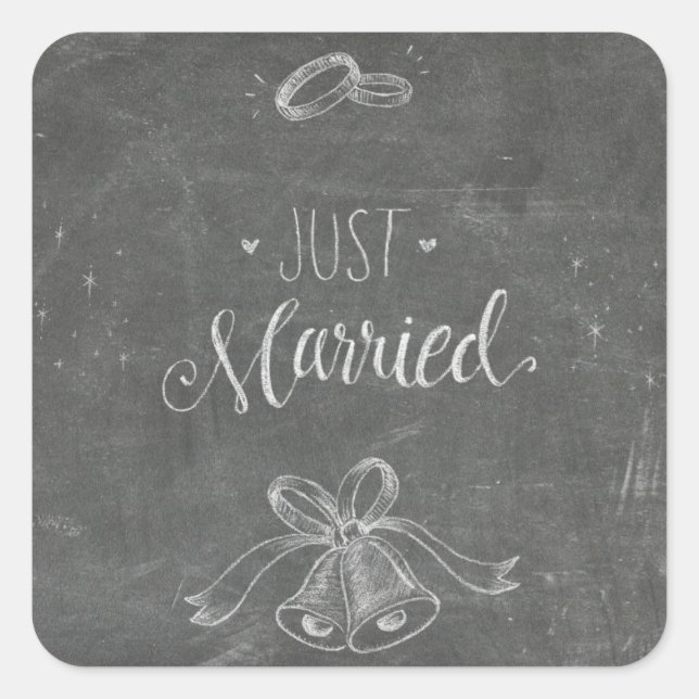 Just Married Chalkboard Hochzeiten Rings and Bells Quadratischer Aufkleber (Vorderseite)