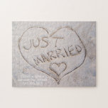 Just Married Destination Sand Schreiben Custom Puzzle<br><div class="desc">Dieses Rätsel enthält ein Foto der Worte "Just Married", die hastig im Sand geschrieben wurden - ideal für diejenigen, die Strand, Tropen oder Hochzeiten in Urlaubsort hatten! Fügen Sie den besonderen Namen, das Datum der Hochzeit und den Ort für ein süßes Puzzle Geschenk! Oder fügen Sie Ihre eigene Nachricht und...</div>