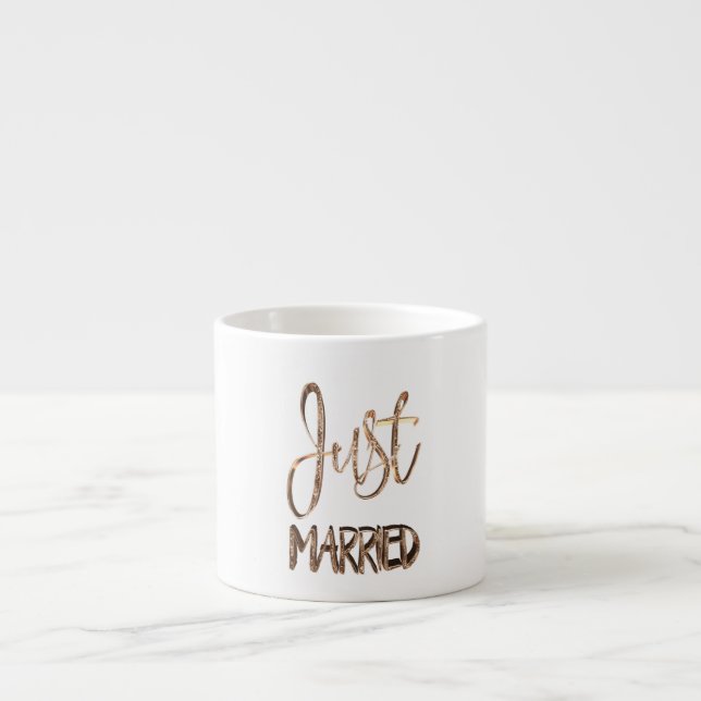Just Married Elegant Gold Typografy Bridal Espressotasse (Vorderseite)
