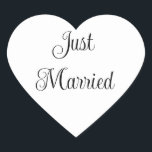 Just Married Heart Sticker<br><div class="desc">Just Married heart Aufkleber wird in Schwarz/Weiß mit einem eleganten Schriftzeichen angezeigt. Passen Sie dieses Objekt an oder kaufen Sie,  wie es ist.</div>