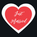Just Married Sticker<br><div class="desc">Just Married heart Aufkleber wird in einem doppelten Herzdesign gezeigt. Farbe rot</div>