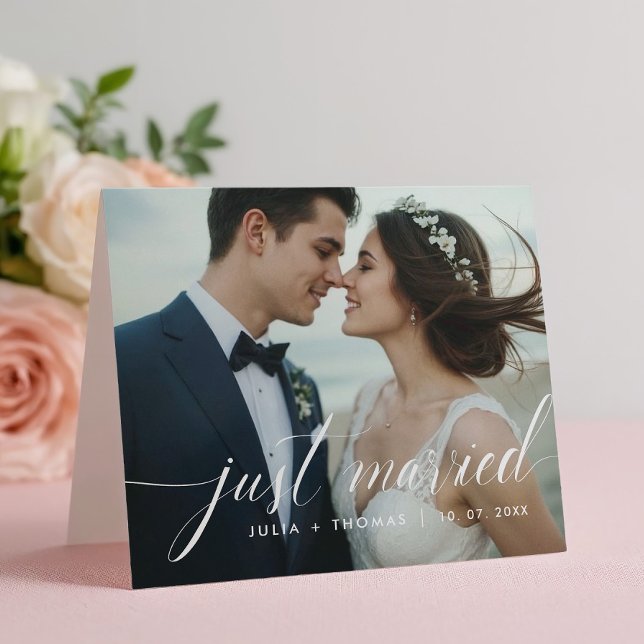 Just Married Wedding Folded Announcement Card Ankündigung (Von Creator hochgeladen)