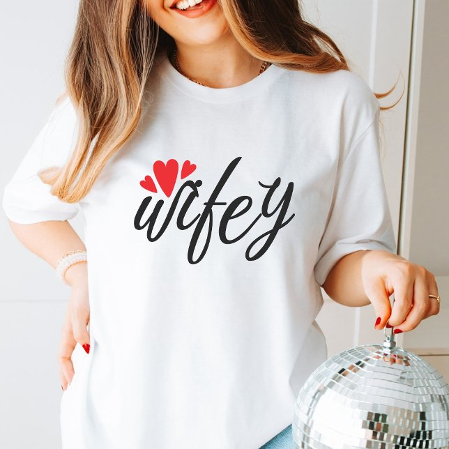 Just Married Wifey Modern Elegantes einfaches Skri T-Shirt (Von Creator hochgeladen)