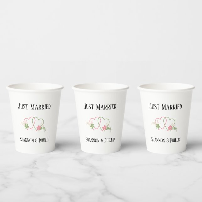 Just Married with Bride & Groom Names Wedding Date Pappbecher (Multi)