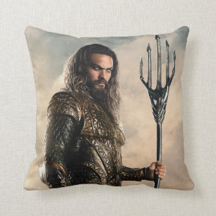 Justice League Aquaman auf dem Schlachtfeld Kissen