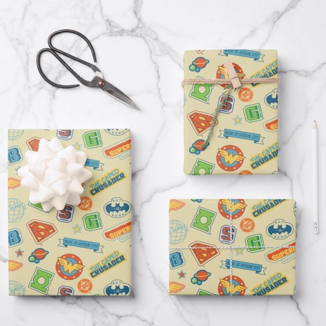 Justice League Super Hero Badge Pattern Geschenkpapier Set (Vorderseite)