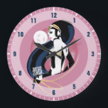 Justizielle Liga | Wonder Woman Profile Pop Art Große Wanduhr<br><div class="desc">Karo in der Wonder Woman der Gerechtigkeitsliga,  die hier in einem klassischen,  kontrastreichen Noir-Stil gemalt wurde,  der mit einem halbmondförmigen Punkt übersät ist. Wonder Woman dreht sich zur Seite,  hält ihre Lasso der Wahrheit,  aus einer großen rosa Scheibe mit dem Gerechtigkeitsliga-Logo am Ende ihres langen fließenden Haars.</div>