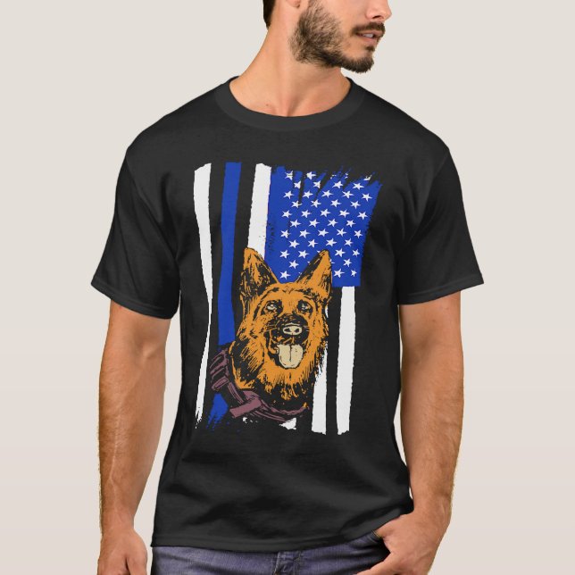 K9 Polizeihund in Patriotic USA K9 Polizeibeamter  T-Shirt (Vorderseite)