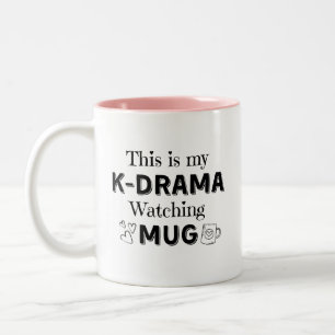 K-Drama-Watching-Tasse Zweifarbige Tasse