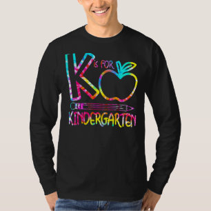 K ist für Kindergarten Lehrer Gefärbte Krawatte Ap T-Shirt