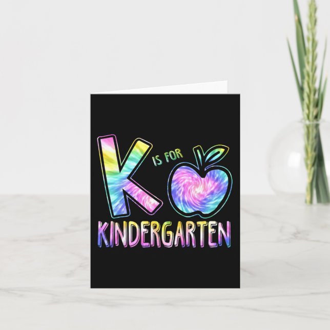 K ist für Kindergartenlehrer Gefärbte Krawatte zur Karte (Vorderseite)